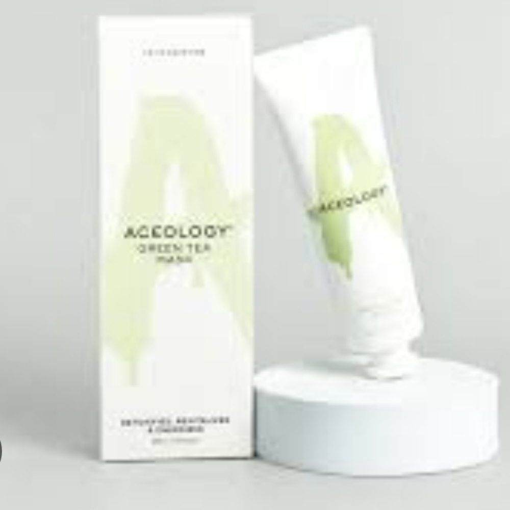 🌸Aceology Green Tea Mask NIB🌸 with a new applicator